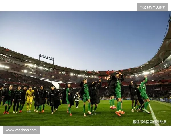 德甲降级附加赛焦点战:两支球队为生死存亡拼尽全力 德甲降级附加赛焦点战:两支球队为生死存亡拼尽全力