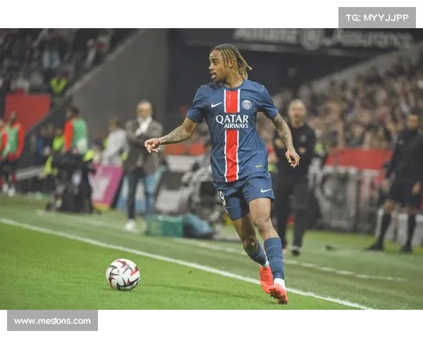 法甲赛场惊现乌龙球激烈角逐意外成焦点