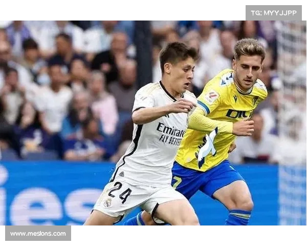 西甲阵型演变与战术革新解析:从传统4-4-2到现代灵活布局 西甲阵型演变与战术革新解析:从传统4-4-2到现代灵活布局