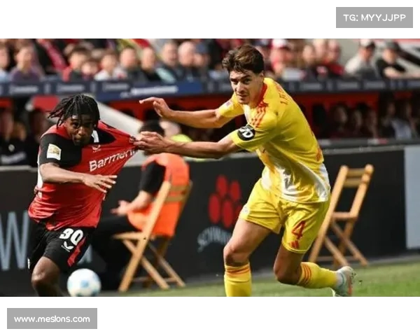 德甲降级附加赛焦点战:两支球队为生死存亡拼尽全力 德甲降级附加赛焦点战:两支球队为生死存亡拼尽全力