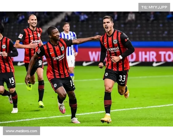 德甲降级附加赛焦点战:两支球队为生死存亡拼尽全力 德甲降级附加赛焦点战:两支球队为生死存亡拼尽全力